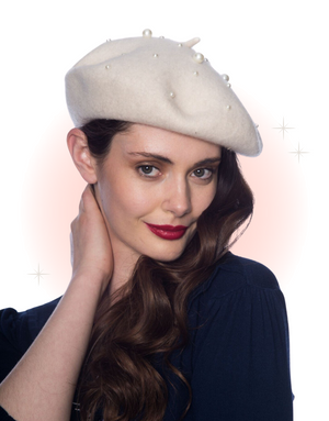 Cream beret with pearls