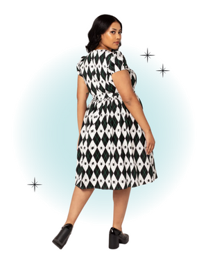 Robe Évasée Regina Noire et Blanche