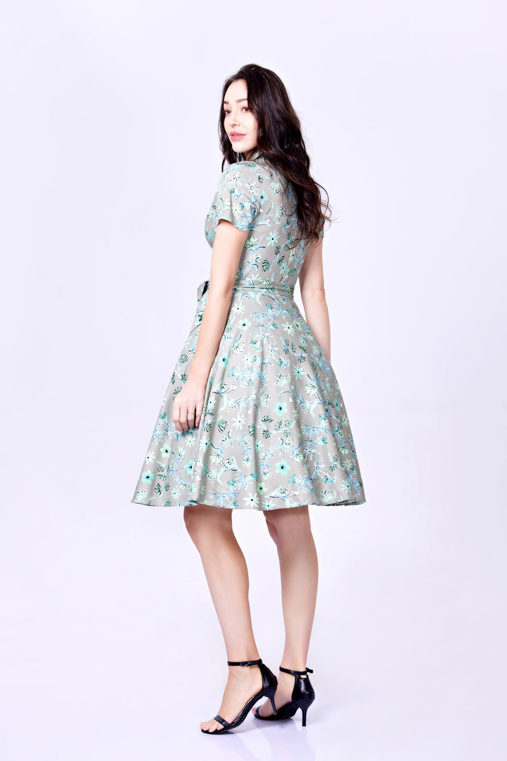 Robe Fleurs D'hiver Grise  L