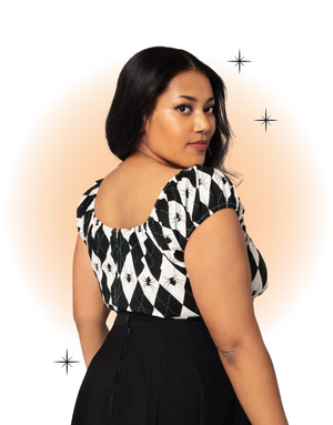 Top Regina Black and White